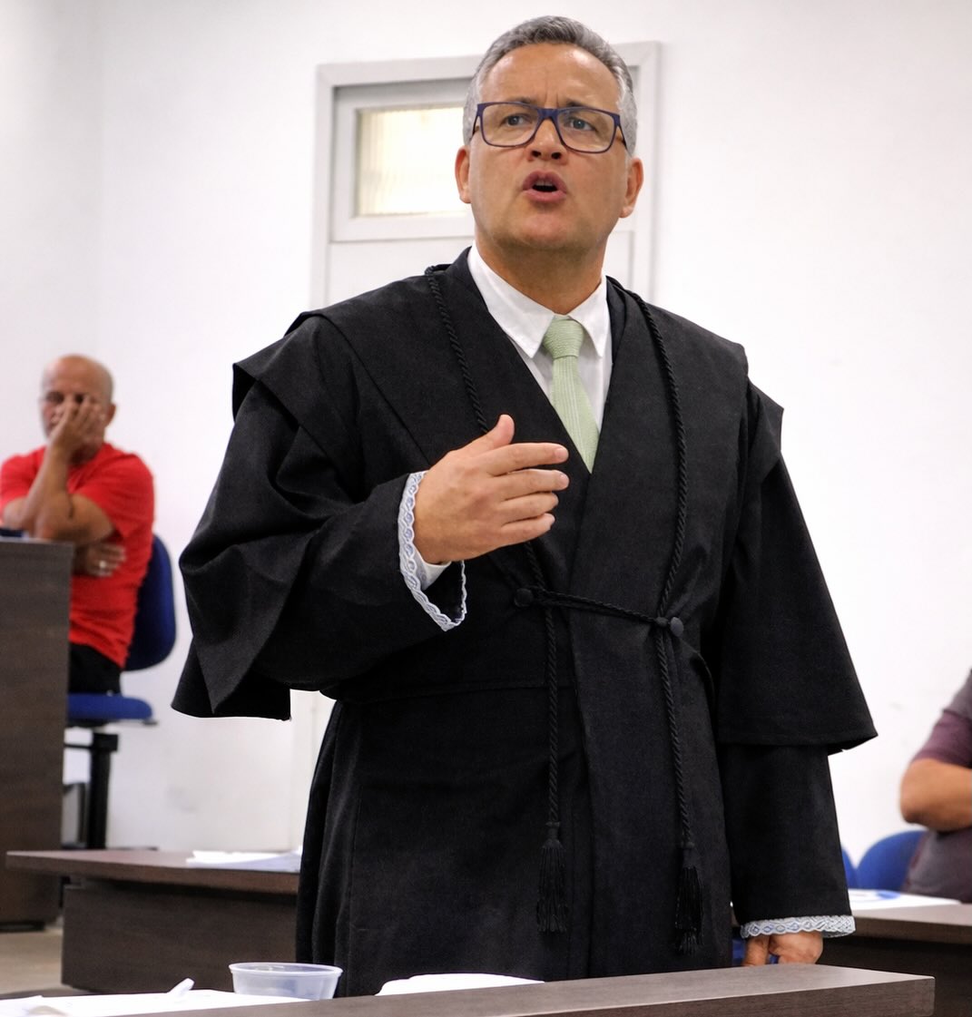 Advogado criminalista Alex de Aleixo atuando no Tribunal do Júri na Comarca de Saúde - BA, região de Jacobina e Caldeirão Grande
